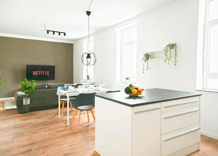 80Qm Apartment In Krefeld Zentral Gelegen Mit Hohen Decken - Beuys Apartments - Krefeld